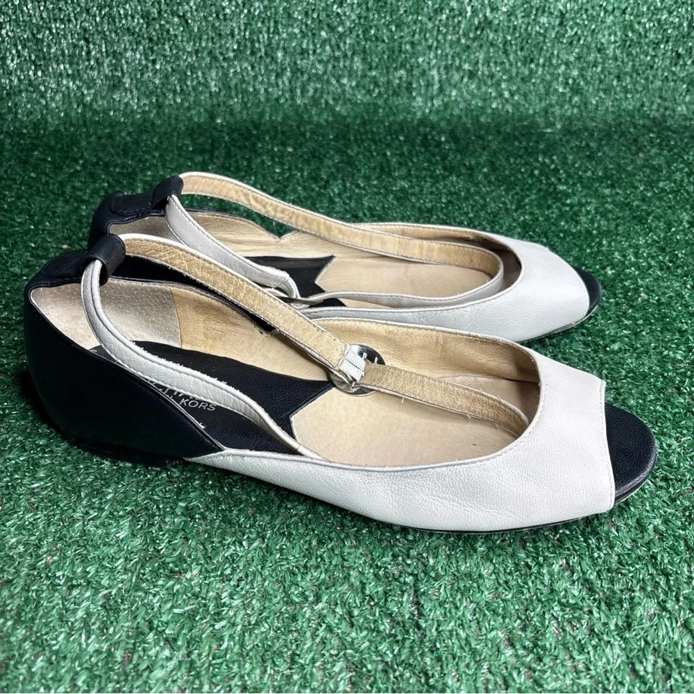 Michael Kors Peep Toe Ankle Strap Leather‎ Flats White Black Women's Size 8 M